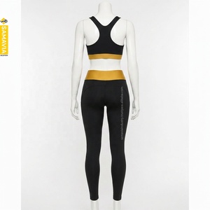 Conjunto de Yoga en Contraste Negro y Dorado, Top Corto Tipo Racerback, Leggings Largos de Cintura Alta, Transpirables, de Spandex y Poliéster, 2 Piezas - Product Image 2