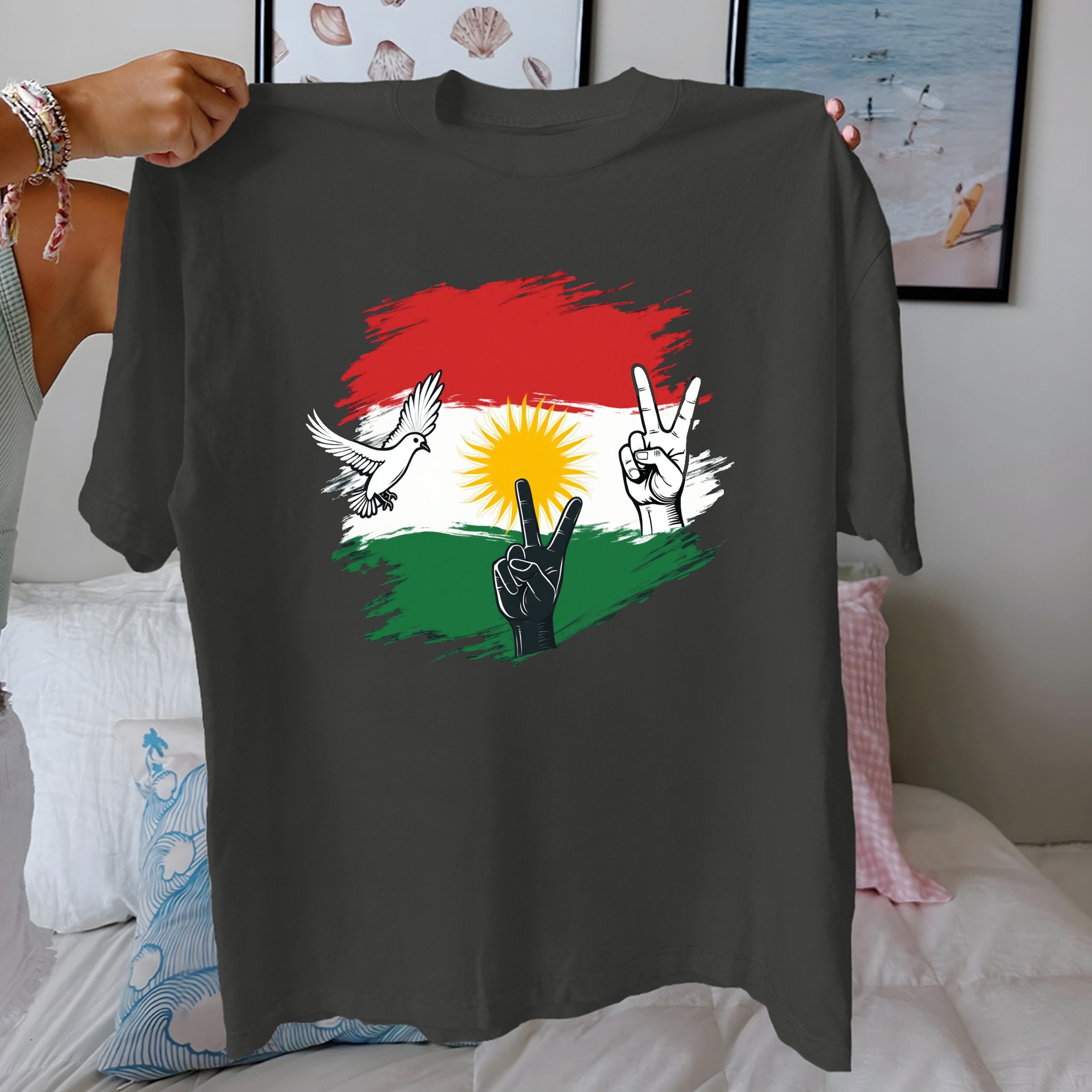 สีเทาเข้ม