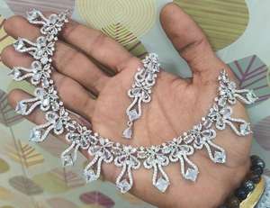 Conjunto de collar tradicional de latón hecho a mano de la mejor calidad con aretes, joyería nupcial étnica india disponible al mejor precio - Product Image 4