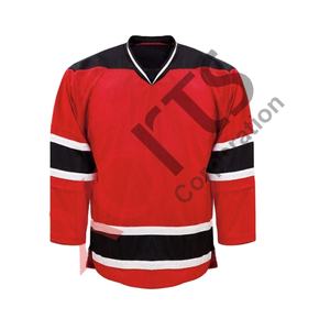 Camiseta de hockey sobre hielo personalizada de malla, con número y nombre impresos en la parte delantera, de secado rápido, roja y negra, para equipo, de alta calidad, económica, con transferencia térmica. - Product Image 1