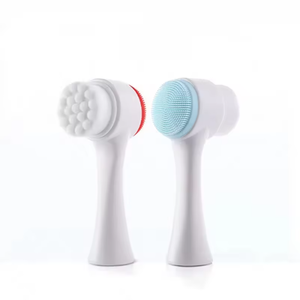 Ensemble brosse nettoyante visage double face et bandeau, brosse nettoyante points noirs, bandeau en velours corail - Product Image 3