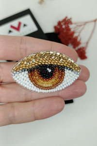 Broche Scintillante de Créateur avec Perles, Épingle Élégante Faite à la Main Broderie Artisanale pour Tenues de Mariée et Tenues de Soirée Tendance - Product Image 2