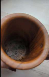 แก้วไม้กระถินเทศธรรมชาติแกะสลักด้วยมือ แก้วกาแฟนำกลับมาใช้ใหม่ได้ ภาชนะไม้ทำมือสำหรับใช้ในชีวิตประจำวัน ขายส่ง - Product Image 4