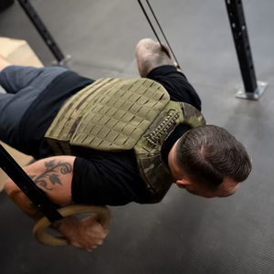 Gilet lesté réglable haute performance pour les entraînements de CrossFit, de force et d'endurance, avec rembourrage respirant et design découpé au laser - Product Image 6