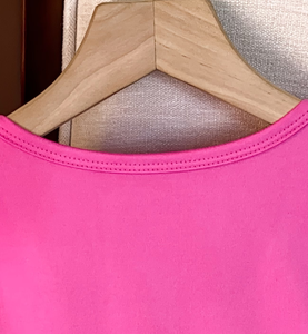 Custom Logo Pink V-Neck Women's T-Shirt Short Sleeve Quick Dry Polyester Casual Solid Color Front Print Design - Product Image 6