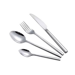 Collection de couverts en acier inoxydable pour cuisine et salle à manger, conçue pour une mise en scène de table tendance - Product Image 3