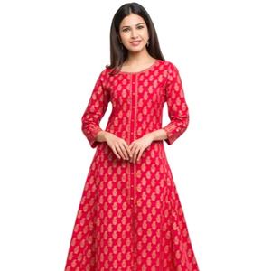 Kurta Anarkali Roja de Algodón para Mujer con Estampado Dorado, Cuello Redondo y Mangas Tres Cuartos, Diseño Étnico Global, Ropa Casual y Festiva - Product Image 1