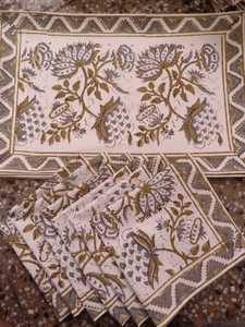 Juego de mantel individual y servilletas de algodón con estampado artesanal para mesa de comedor - Product Image 4