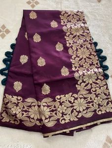 Sari de seda morado con borde estampado en lámina dorada con motivos florales para mujer, ropa de boda - Product Image 4