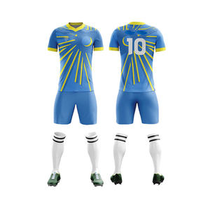 Vente en gros de maillots et uniformes de football pour hommes entièrement personnalisés - Manches courtes, respirants, imprimés, design gratuit - Product Image 4