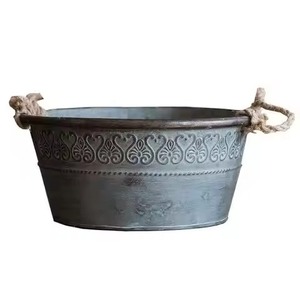 Pot de fleurs en métal galvanisé de style ancien avec plaque en laiton, durable, pour usage extérieur en jardin, conteneur pour plantes vertes - Product Image 4