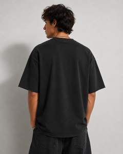 เสื้อยืดโอเวอร์ไซส์สีดำผ้าฝ้ายปักลายขาดๆ แขนสั้นสไตล์วินเทจ ซักแล้ว ใส่สบายๆ สำหรับผู้ชาย รับผลิตแบบ OEM - Product Image 2