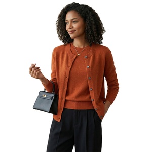 ผู้ผลิตเสื้อถักคาร์ดิแกนแบบสั่งทำสำหรับผู้หญิง เอวสูง กระดุมติด ทรงเข้ารูป สวมใส่สบายๆ สำหรับฤดูใบไม้ร่วง เสื้อคลุมลำลองสำหรับผู้หญิง - Product Image 1