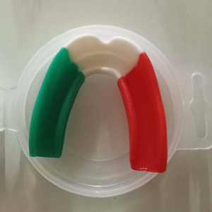 ขายส่งอุปกรณ์ป้องกันฟันแบบสั่งทำพิเศษ วัสดุ PVC พร้อมโลโก้ตามสั่ง ผลิตโดยผู้ผลิตมืออาชีพ ดีไซน์แบบมืออาชีพ ออกแบบได้ตามต้องการ อุปกรณ์ป้องกันที่สมบูรณ์แบบ - Product Image 2