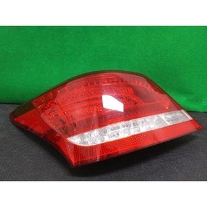 Luz Trasera Izquierda Usada para Equus - Product Image 1