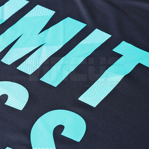 T-shirt pour homme confortable et tendance, imprimé sur mesure, 100% coton, faible MOQ, coupe ample. - Product Image 5