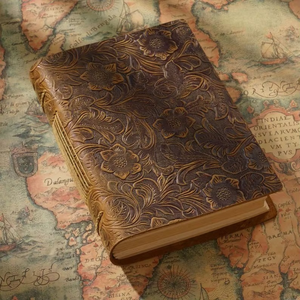 Cuadernos de Cuero Vintage Hechos a Mano con Acabado Rústico para Hombres y Mujeres, Papel de Cuero sin Líneas, 300 Páginas, Anillo en D de Aleación - Product Image 1