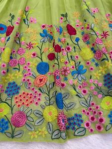 Ensemble de Robe de Mariage Designer pour Enfants, en Tissu de Soie Imprimé Floral Fantaisie, avec Grand Volume, Lehenga Choli et Dupatta, Été - Product Image 5