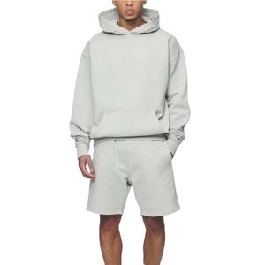 Ensemble sweat à capuche et short pour homme – Survêtement d'entraînement élégant, vêtements de sport respirants et confortables, design personnalisé - Product Image 5