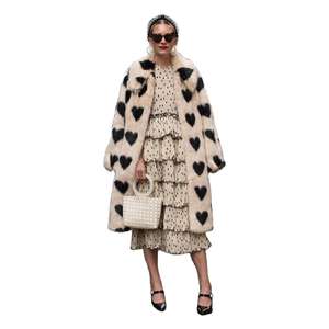 Manteau long vintage en fausse fourrure de renard pour femme, grande taille, avec grand col en forme de cœur, collection hiver Nesta Sports Wholesale - Product Image 1