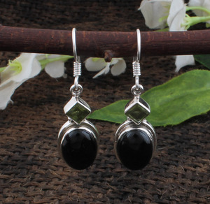 Pendientes de Plata de Ley 925 con Ónix Negro Natural y Peridoto, Joyería Genuina de Múltiples Piedras, Fabricante Mayorista - Product Image 5