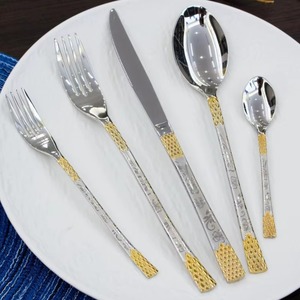 Ensemble de couverts en acier inoxydable durable, design moderne et élégant, écologique, qualité supérieure, rehausse l'esthétique de la table - Product Image 1