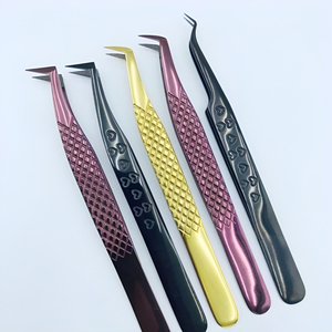 Nouvelle conception de pince à cils en acier inoxydable massif avec poignée diamantée, pince à cils en fibre à 90 degrés - Product Image 3