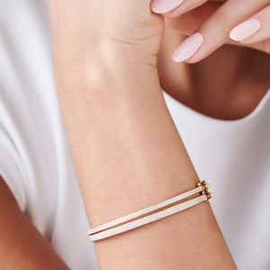 Brazalete de Oro Amarillo con Múltiples Hileras de Diamantes Cultivados en Laboratorio - Product Image 2