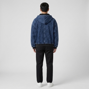 Sweat-shirt à capuche en jean bleu déchiré pour homme, coupe oversize, style streetwear, personnalisé, en molleton, décontracté et tendance - Product Image 5