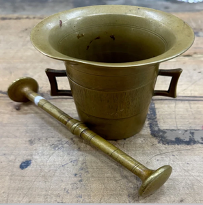 Heavy duty brass mortar pestle set with side handles and wide rim for heavy grinding, available at wholesale prices. - Product Image 1