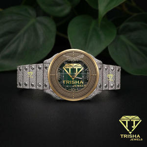 Reloj de Pulsera para Hombre, Personalizado a Mano, Cronógrafo, Esfera Verde con Incrustaciones de Diamantes Moissanite VVS, Mecánico, Totalmente Personalizable - Product Image 1
