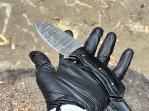 Handmade Damascus Steel Skinning <b>Knife</b> with Black Resin Handle Custom OEM ODM - Product Image 2