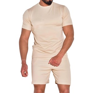 Ensemble de vêtements de détente pour hommes en gros – T-shirt et short en coton doux, coupe confortable, personnalisable, commandes OEM en gros disponibles - Product Image 2