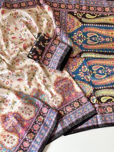Sari en soie jacquard pure et douce – Tissage Jari complet avec impression numérique et blouse de créateur - Product Image 3