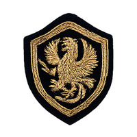 Badges brodés de luxe faits à la main en forme de bouclier à coudre en gros |   Fournisseur de sacs en tissu brodé de perles de qualité supérieure