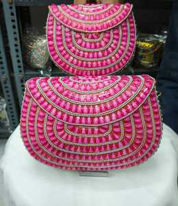 คลัทช์โลหะสำหรับแฟชั่น จำนวนมาก ดูหรูหรา มีสไตล์ และโดดเด่น - Product Image 1