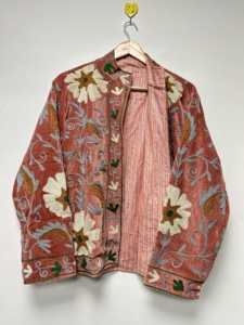 Chaqueta Bomber de Terciopelo Suzani Bordada a Mano, Diseño Floral Boho, Cuello Redondo, Grosor Medio, Largo Regular, 100% Algodón - Product Image 4