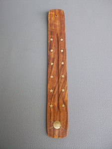 Porte-encens en bois de manguier fait main 26 cm, brûleur d'encens en bois, support décoratif aromatique pour bâtonnets d'encens - Product Image 3