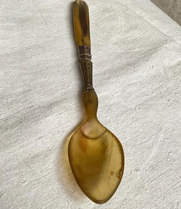 Juego de 2 cucharas de resina de diseño con mango de cuerno, cubiertos hechos a mano para ensalada, vajilla de mesa, herramientas de uso diario - Product Image 1
