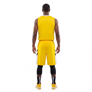 Ensemble d'uniformes de sport pour adultes en polyester respirant jaune, maillot sans manches à col en V et short - Product Image 2