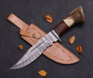 Cuchillo de Caza de Acero de Damasco Hecho a Mano de Edición Superior con Mango de Madera de Ciervo, Cuchillos de Supervivencia, Mejor Cuchillo Bowie de Hoja Fija Afilada - Product Image 5