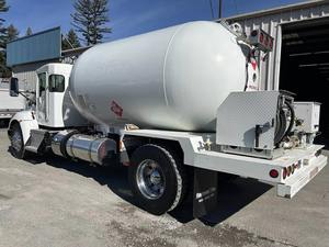 Camión Tractor de Carretera 6x4, Diésel, de Servicio Pesado, para Logística Comercial, Transporte de Mercancías y Contenedores - Product Image 3