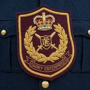 Parche Bordado a Mano con Hilo de Oro para Blazer, Insignia de Corona para Club o Empresa, Servicio de Personalización - Product Image 1