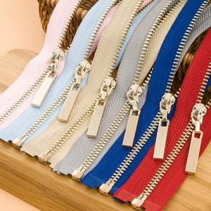 Échantillon gratuit d'usine, livraison rapide, bonne affaire 3 #   Fermetures éclair en plastique écologiques de 20 cm à extrémités ouvertes pour sacs, manteaux et vêtements - Product Image 2