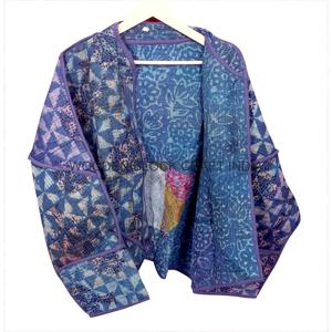 Veste Kantha en coton faite main style bohème, design matelassé, écologique, séchage rapide, respirante, prête pour l'hiver, taille unique disponible, haute qualité - Product Image 3
