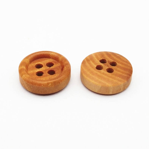 กระดุมไม้ธรรมชาติสีน้ำตาลขนาด 11.5 มม. 18L 4 รู สำหรับเสื้อเชิ้ต - Product Image 3