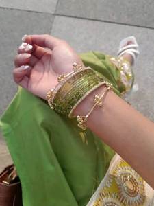 ชุดกำไลข้อมือคริสตัลประดับเพชรสำหรับผู้หญิง ชุบทอง เหมาะสำหรับงานแต่งงาน งานปาร์ตี้ เครื่องประดับกำไลข้อมือหลากสี แฟชั่นกำไลข้อมือ - Product Image 2