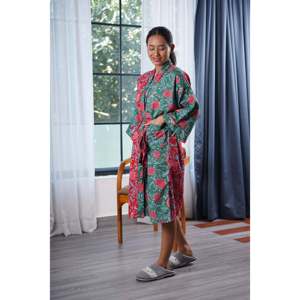 Bella Rose - Bata de Dormir Cómoda para Mujer, Diseño de Dos Piezas - Product Image 4