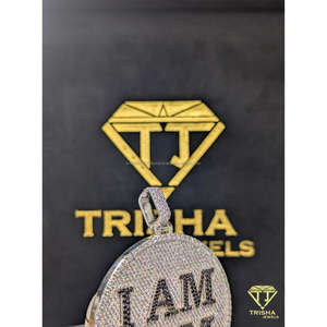 Pendentif rond personnalisé avec nom, entièrement serti de diamants Moissanite VVS, en argent sterling 925, bijoux Hip Hop par Trisha Jewels - Product Image 4