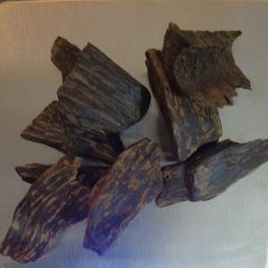 Chips de Madera de Oud de Alta Resina, Incienso Puro de Larga Duración para Quemador de Bakhoor, Agarwood de Vietnam para Uso Aromático - Product Image 6